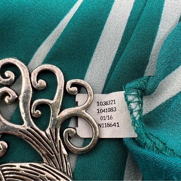 Lane Bryant Women’s Teal White Striped Front Short Cap Sleeve Top Size 22 24 3X - Picture 5 of 10